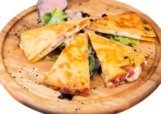 Кесадилья с куриным бедром 