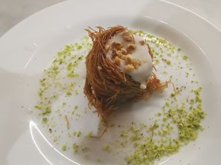 Baklawa nido de chocolate blanco