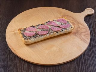 Zapiekanka Klasyka z promenady z pepperoni