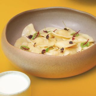 Вареники со сметаной (340 гр.)