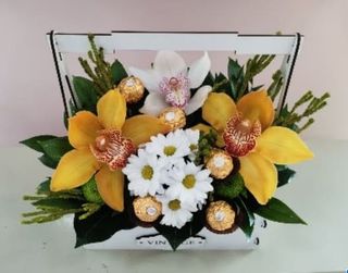 Lepršavi spoj cveća i čokolade Fererro Rocher