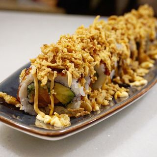 S40. Uramaki Crispy (8 Uds.)