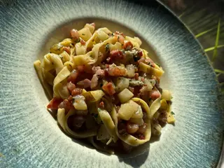 Tagliatelle z Guancialle, Gruszką i Gorgonzolą