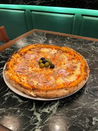 Al tonno pizza