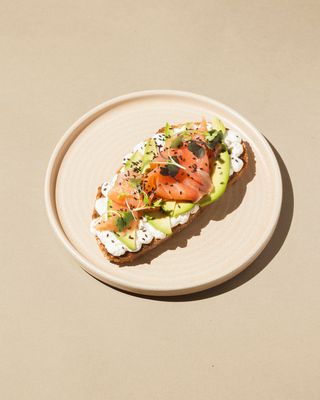 Tostada Con Salmón Ahumado