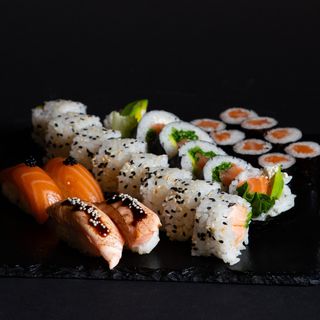 13 - Łososiowy Mix 26 szt.	