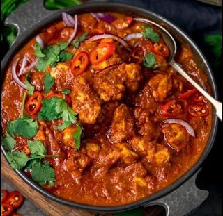 Chicken tikka masala + basmati chawal + 1 naan normal