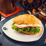 ჩაბატა ლორით & ყველით