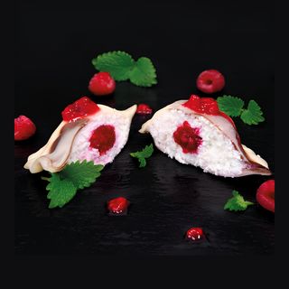 Pierogi z serem i malinami 8szt.