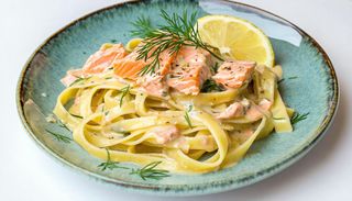 Tagliatelle cu somon