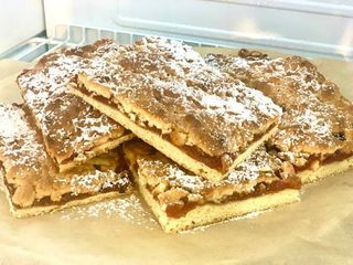 Ciastko kruche z dżemem