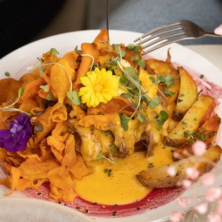 Huevos Benedict Pullet pork 