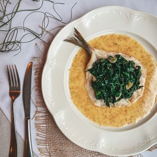 Дорадо со шпинатом  