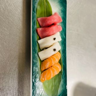 NIGUIRIS VARIADOS 6U