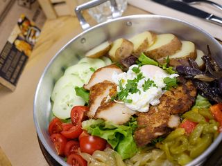 Salada Portuguesa com Frango 