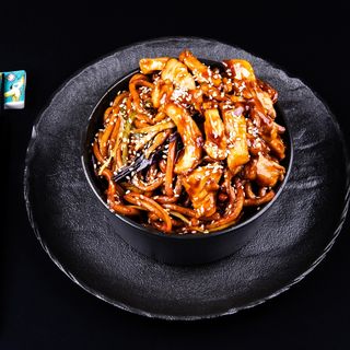 ნუდლსი ქათმის ხორცით