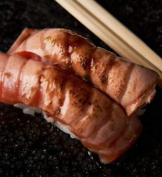 Nigiri De Vieira Y Kemchee (2 Uds.)