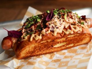 Хот-дог Слоу-Бро (300g)