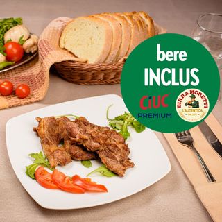 Combo: Ceafă de porc + Cartofi prăjiti + Bere inclusa