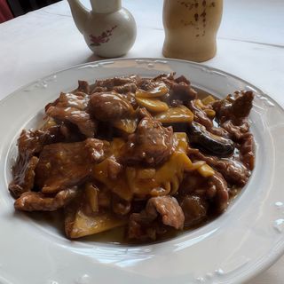 Lonchas de ternera con Bambú de Invierno y Setas Shiitake