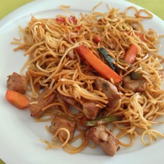 Fideo Frito Con Pollo
