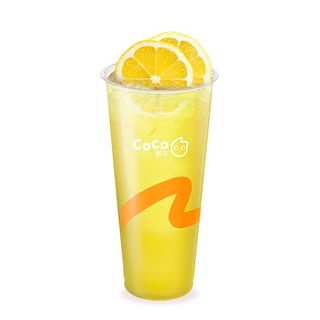 Té verde con zumo de limón natural