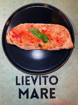 Calzone napoletano