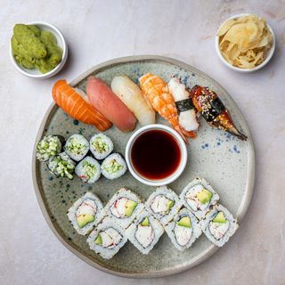 Mix sushi set