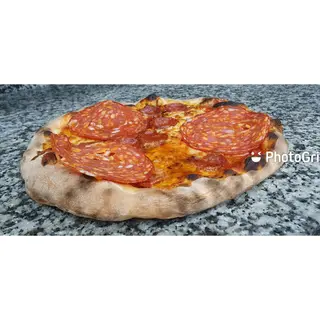 32. Pizza diavolina