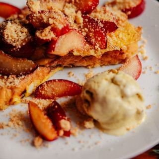 Grzanki francuskie z chałki/śliwki 