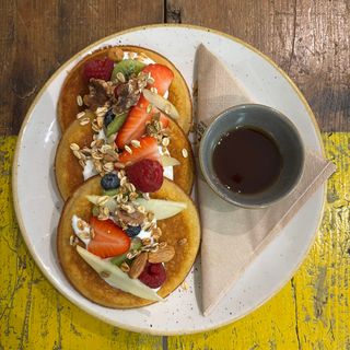 Pancake fruit sunrise