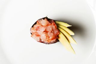 Gunkan amaebi e avocado