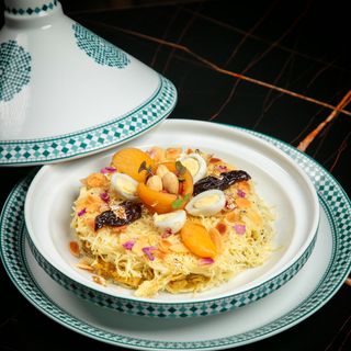 Seffa Medfouna au poulet