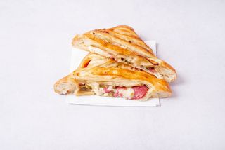 Chaczapuri ser i salami