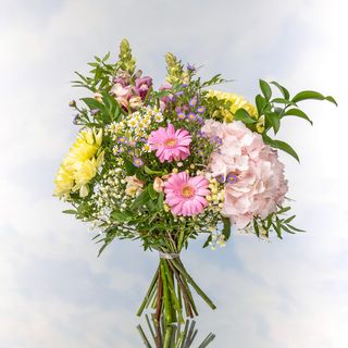 Ramo Especial - Tonos Rosados y Amarillos