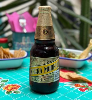 Cerveza Negra Modelo (33 cl)