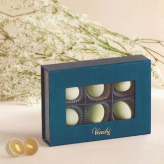 Cofanetto 6 ovetti confettati pistacchio 90g 