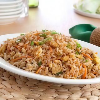 Nasi goreng sayur (vegetariano)