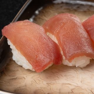 42S. Niguiri De Atún (2 Uds.)