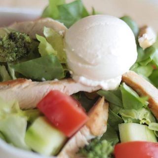 Piletina brokoli salata