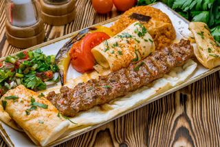 Plat Kebab adana turque- 2 Brochettes