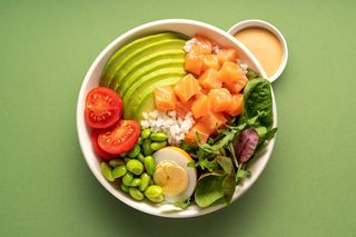 Боул з лососем