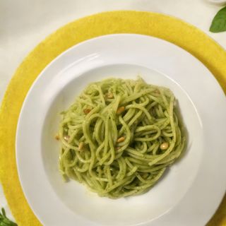 Espaguetis al Pesto
