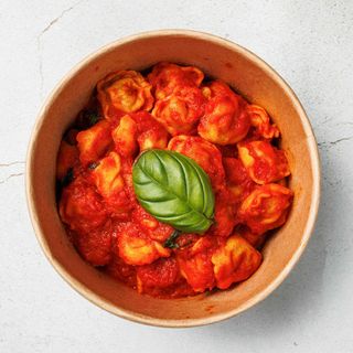 Tortellini pomodoro e basilico