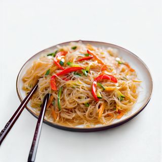 Spaghetti di soia con verdure
