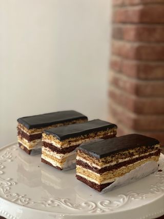 ანიუტა 1 ნაჭერი