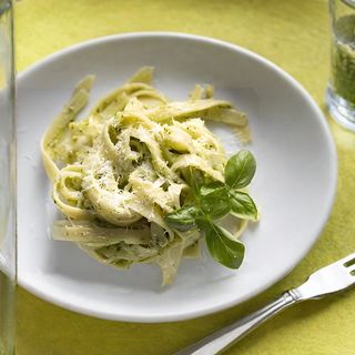 Fettuccine al pesto