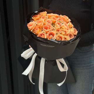 25 троянд Майті