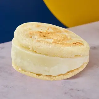 AREPA CON QUESO DE MANO
