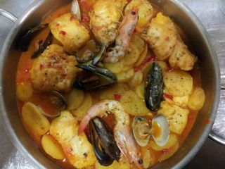 Caldereta De Pescado Y Marisco ( Para 2 Personas)